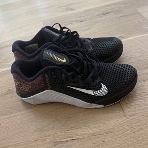 Nike Black and Red Athletic Shoes